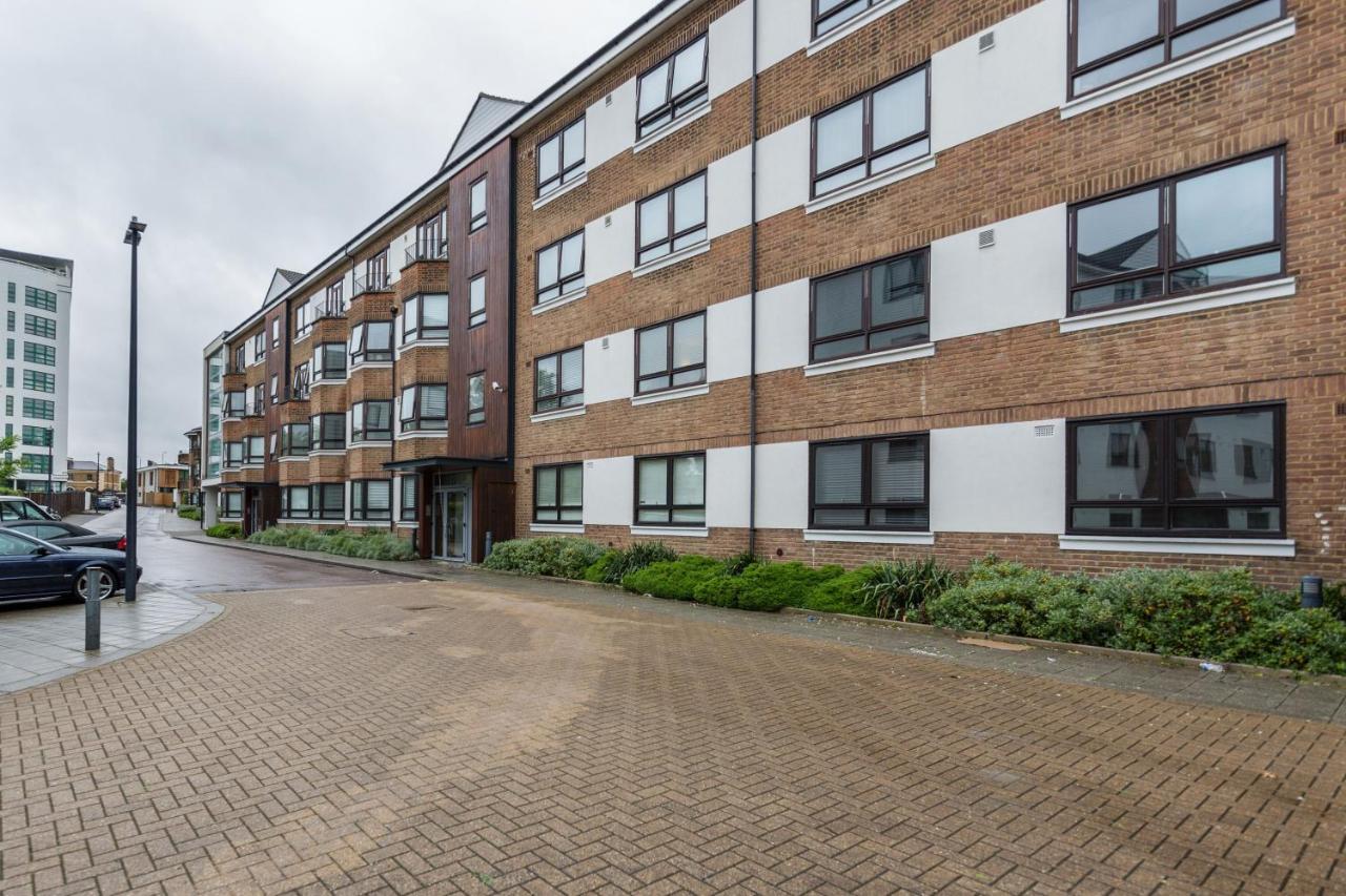 Roomspace Serviced Apartments - Kew Bridge Court Лондон Екстер'єр фото