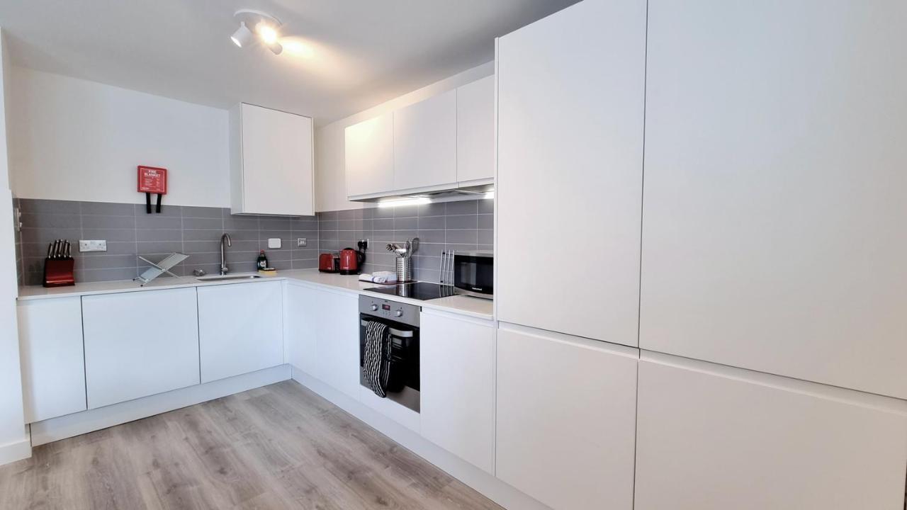 Roomspace Serviced Apartments - Kew Bridge Court Лондон Екстер'єр фото